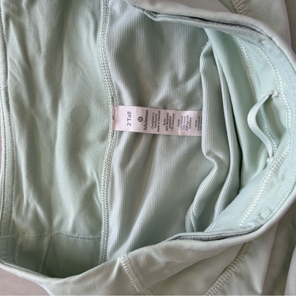 Lululemon speed up shorts - Picture 3 of 4